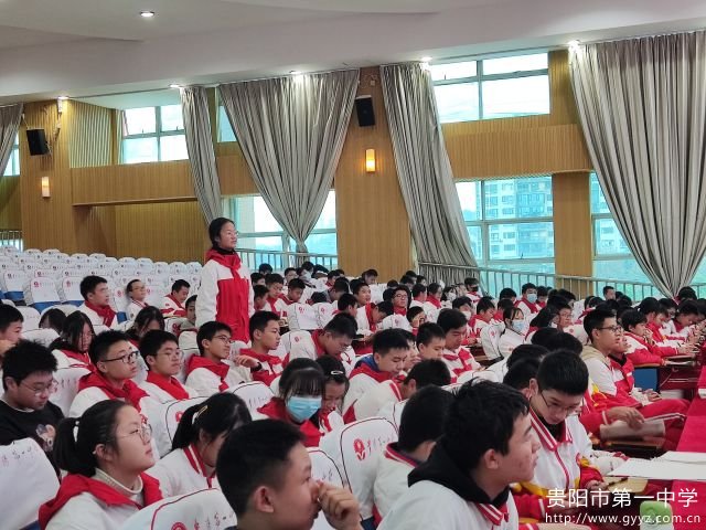 图4 学生回答问题.jpg