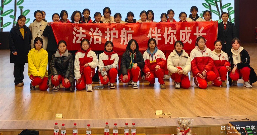图10 合影留念.jpg